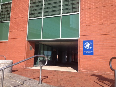 In the bright light, the contrast is strong.  But once your eye's adjust it's fine.